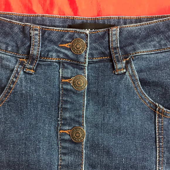 Size 3 skirt - Picture 2 of 4